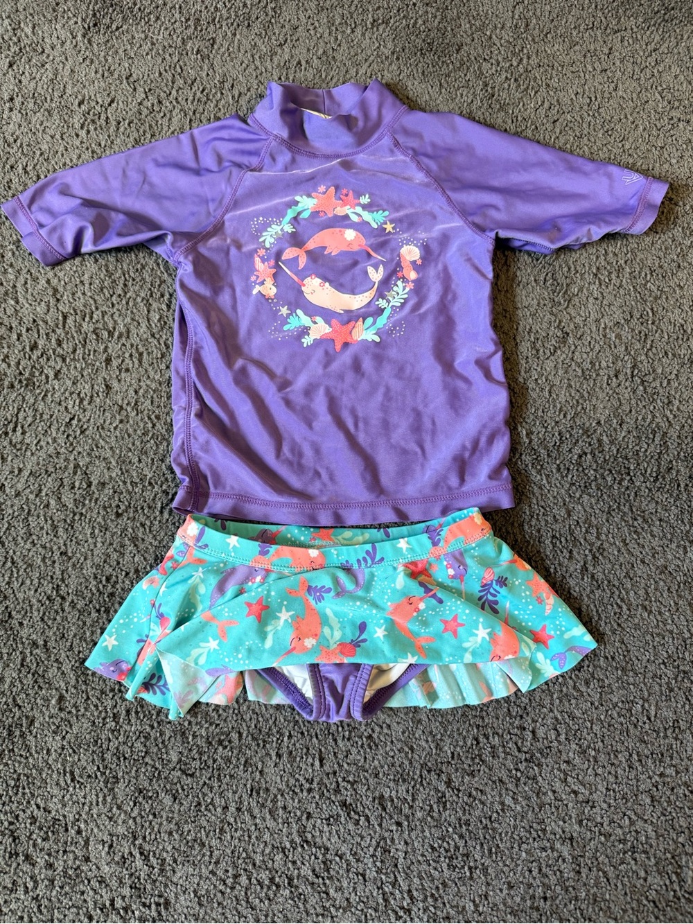 UV Skinz Purple Narwhals UV rash guard 2 piece swimsuit size 7